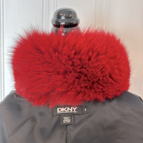 Stunning DKNY wool and fur coat - Picture 6 of 7